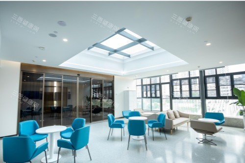 武汉普瑞眼科医院等候区