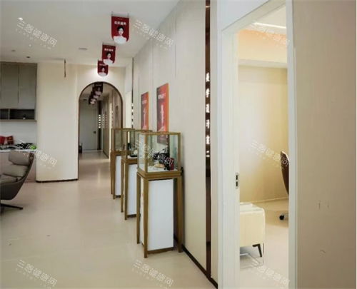 三亚华美整形过道区