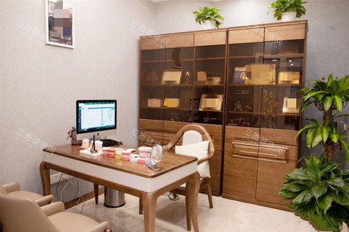 上海松丰齿科面诊交谈室环境
