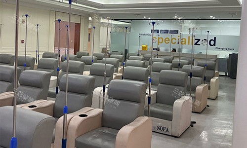 西安团圆口腔术后等待区