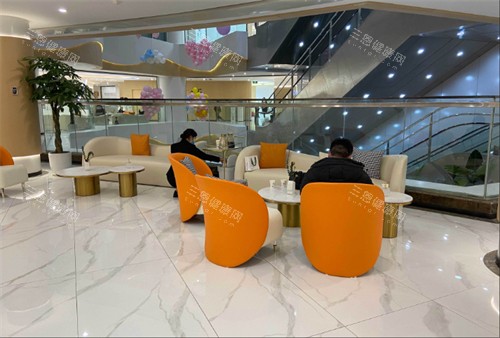 成都军大整形外科医院等待区 成都军大整形外科医院等待区