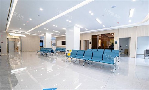 昆明华厦眼科怎么样？综合专科资质|全飞秒摘镜|白内障手术医生坐镇