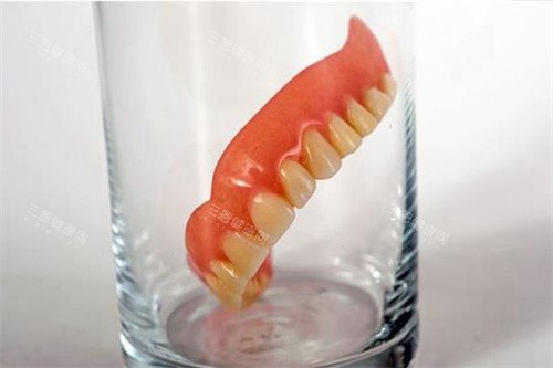 牙齿模型细节展示 牙齿模型细节展示