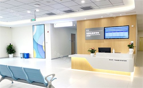 北京爱尔英智眼科导医台