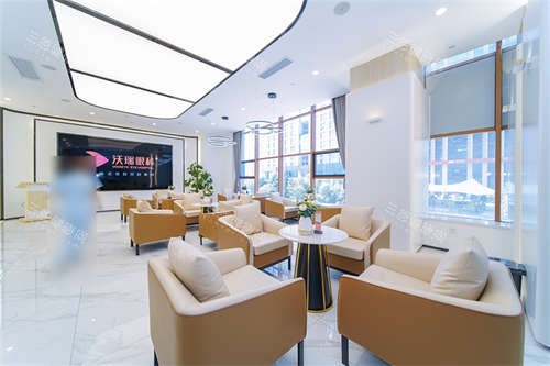 合肥沃瑞眼科医院候诊休息区