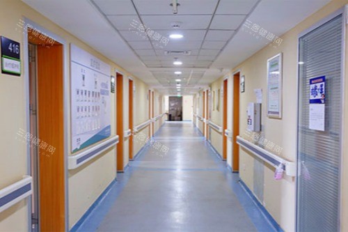 山西长治爱尔眼科楼道全景 山西长治爱尔眼科楼道全景