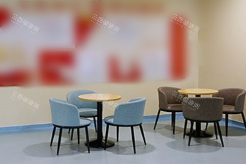 山西长治爱尔眼科六楼大厅 山西长治爱尔眼科六楼大厅