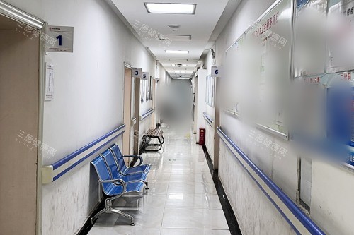平顶山眼科医院走廊 平顶山眼科医院走廊