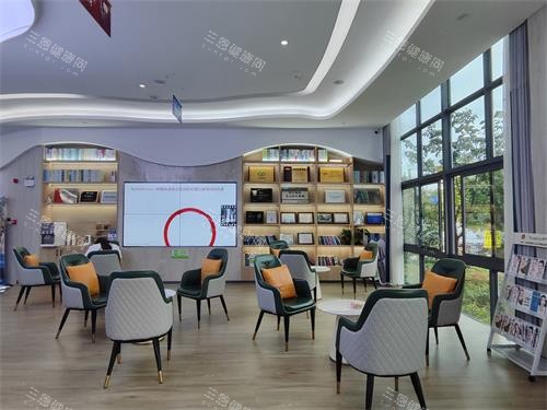 曲靖舒尔口腔大厅休息区环境 曲靖舒尔口腔大厅休息区环境