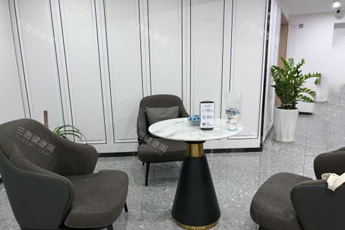 兰州诺贝尔口腔门诊部内部沟通交流区环境 兰州诺贝尔口腔门诊部内部沟通交流区环境