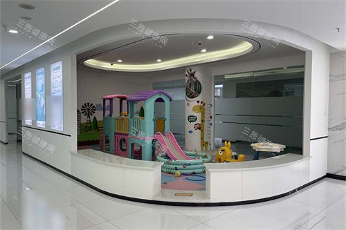 大同天使牙博士口腔门诊部儿童游乐区
