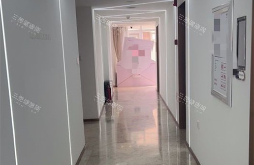 哈尔滨瑞丽医疗美容内部过道环境 哈尔滨瑞丽医疗美容内部过道环境