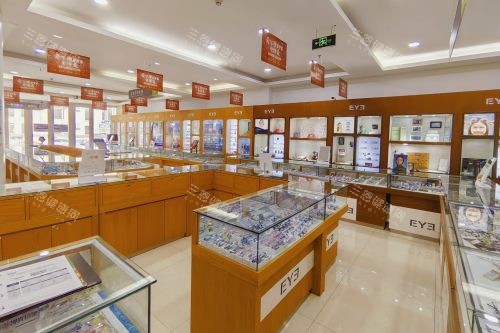 大连爱尔眼科医院一楼配镜中心 大连爱尔眼科医院一楼配镜中心