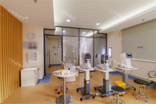 大连爱尔眼科医院四楼近视手术专科检查室 大连爱尔眼科医院四楼近视手术专科检查室