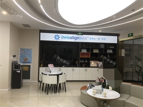 汉中小虎牙口腔门诊部休息区展示柜 汉中小虎牙口腔门诊部休息区展示柜