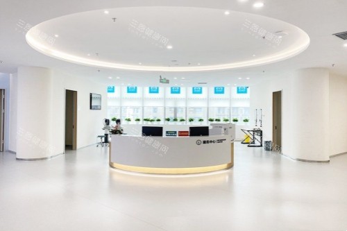 北京爱尔英智眼科医院服务台 北京爱尔英智眼科医院服务台