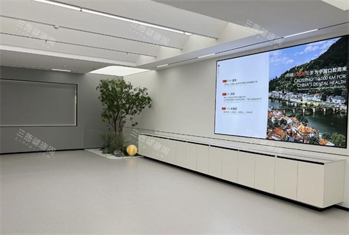 茂名德立联合口腔收费高吗？不高！2026种植牙单颗2580元起、牙齿矫正6800元起、拔牙200元起！