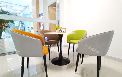 安庆施汉彬爱尔眼科休息区 安庆施汉彬爱尔眼科休息区