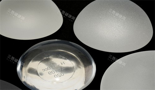 隆胸假体示意图展示 隆胸假体示意图展示