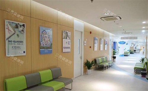 常州泽明眼科医院走廊 常州泽明眼科医院走廊