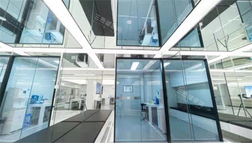 成都布莱梅联合口腔医院收费贵吗？不贵！2026种植牙2980元起、牙齿矫正9600元起、补牙200元起~