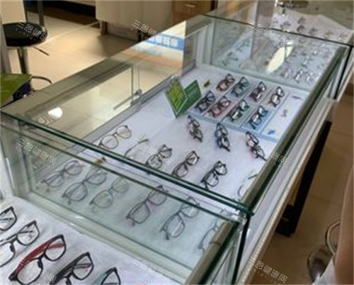 临沂新益民眼科配镜中心环境图 临沂新益民眼科配镜中心环境图