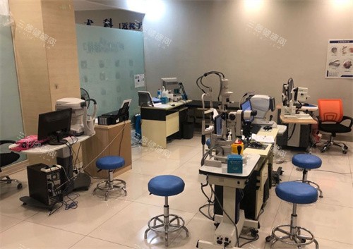 牡丹江爱尔眼科医院检查室