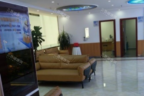 昆明普瑞眼科医院候诊区 昆明普瑞眼科医院候诊区