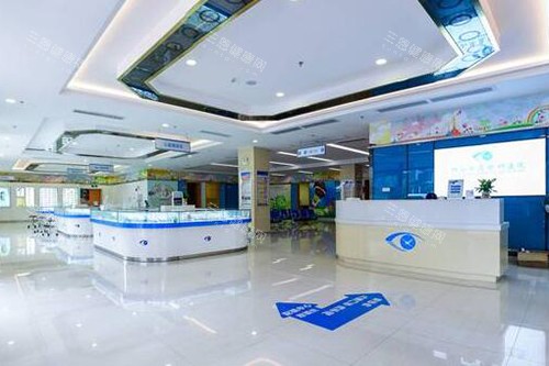 佛山华厦眼科医院院内大厅