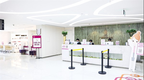 广州华美整形美容医院口碑怎么样？作为20多年经验的老牌机构，医生出名，技术娴熟，备受好评！