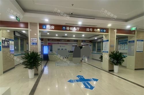 成都华厦眼科医院等候大厅