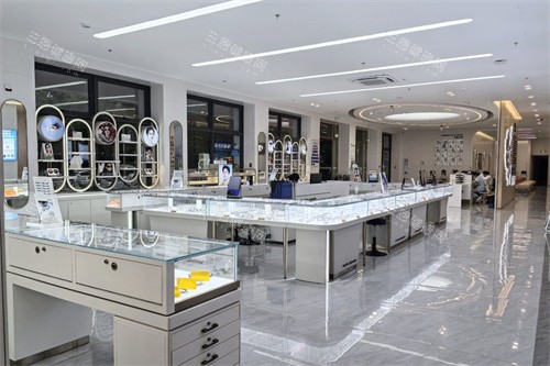 玉林华厦眼科医院配镜区环境