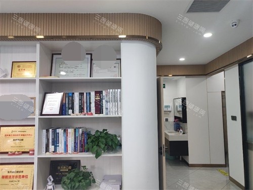 牡丹江张月鹏口腔展示柜 牡丹江张月鹏口腔展示柜