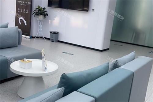 邯郸中科口腔门诊大厅