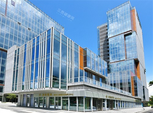 东莞视峰眼科怎么样？CBD核心区高端眼科|全飞秒4.0技术|王立东院长领衔