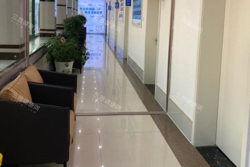 临沂新益民眼科医院角膜塑形镜候诊区 临沂新益民眼科医院角膜塑形镜候诊区