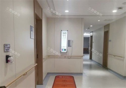 昆明普瑞眼科走廊环境