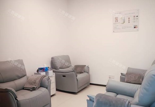 广州视百年眼科价格表快速预览：近视手术8800元起|白内障手术5700元起|角膜塑形镜5800元起