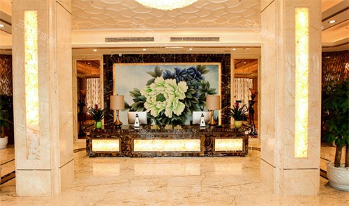 南充华美名媛整形前台