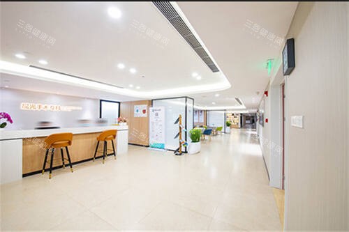 深圳深东爱尔眼科四楼屈光科专区环境 深圳深东爱尔眼科四楼屈光科专区环境