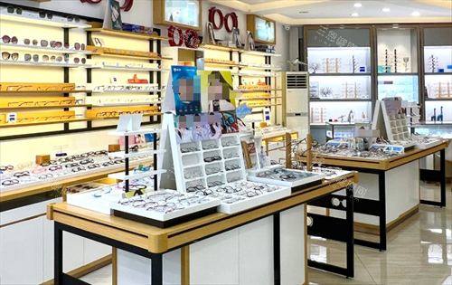 海口国爱近视医院配镜区