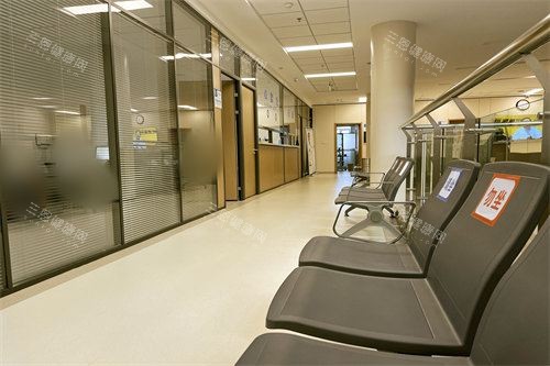 哈尔滨普瑞眼科医院走廊