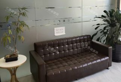 上海明珠医院口腔科怎么样？全科室覆盖全！儿童涂氟+成人矫正性价比高，接诊耐心不敷衍！