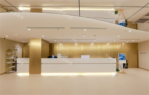 深圳富华整形服务台