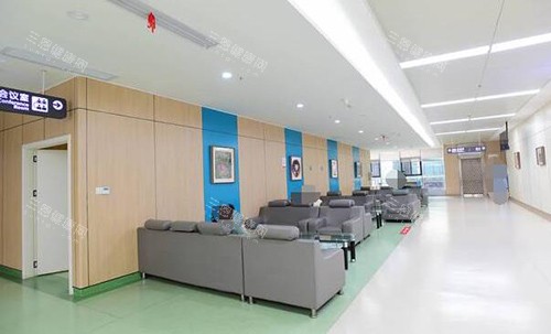 重庆千叶眼科医院地址在哪里？石桥铺+解放碑双院区交通详解，全飞秒4.0+白内障手术口碑超赞！