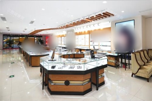 上海普瑞眼科医院配镜区