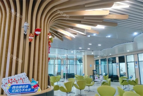 昆明普瑞眼科休息区